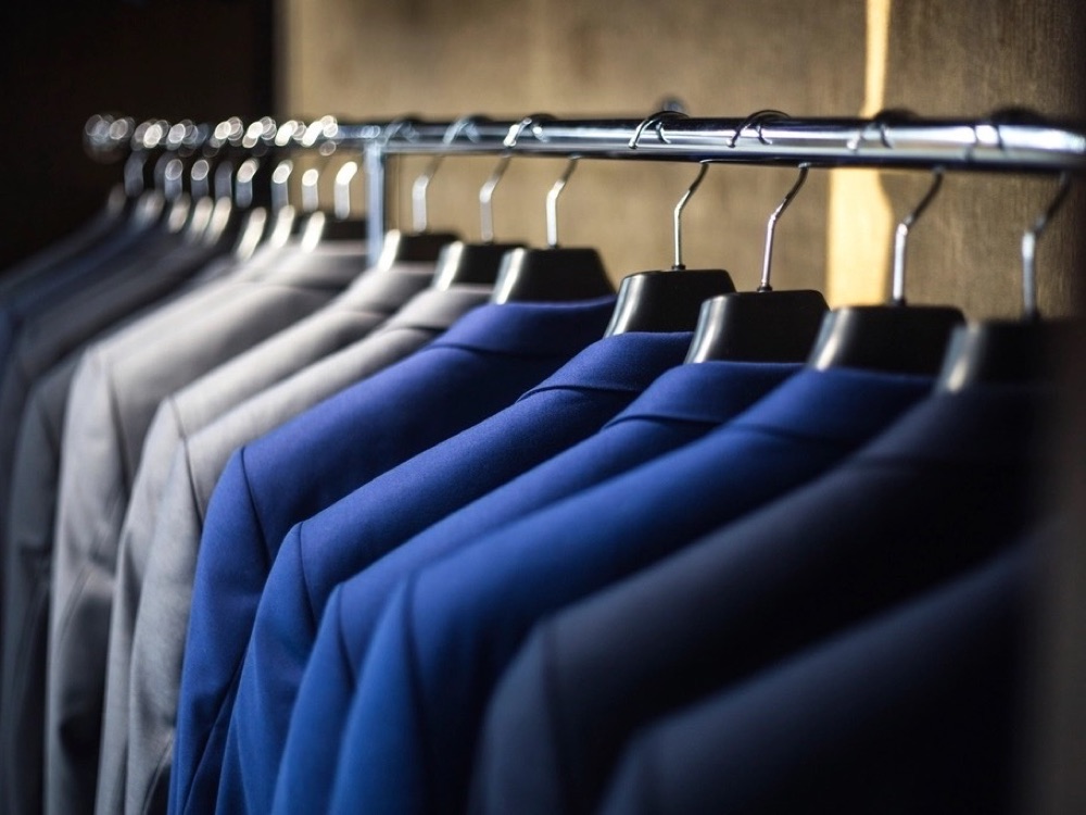 Suits & Formalwear